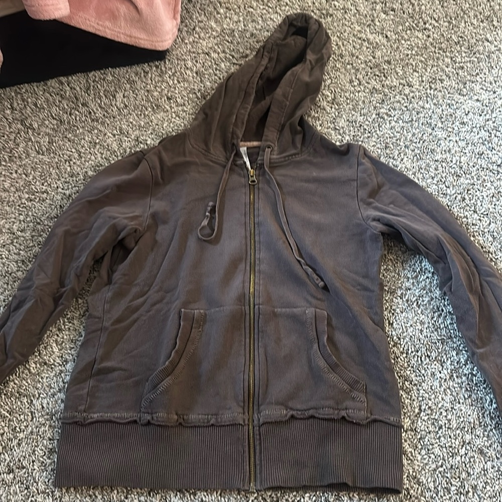 Brown old navy sweatshirt